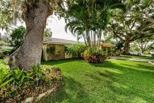 1529 E Dorchester Dr, Palm Harbor, FL 34684 - Photo 3