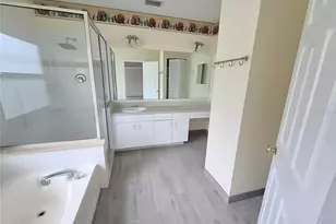 902 Greenbelt Cir, Brandon, FL 33510 - Photo 15