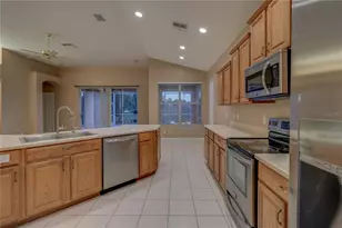 10215 Evergreen Hill Dr, Tampa, FL 33647 - Photo 23