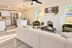 1843 Quincy St S, Saint Petersburg, FL 33711 - Photo 9