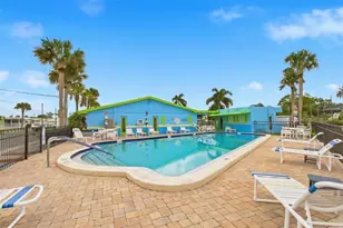 70 Schooner Dr, Palm Harbor, FL 34683 - Photo 21