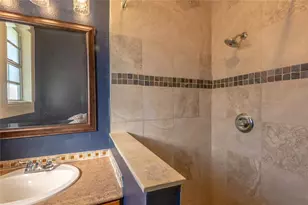 3810 N Darwin Ave, Tampa, FL 33603 - Photo 23