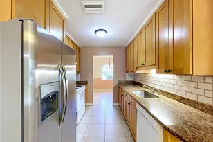 903 Tangelo Pl, Brandon, FL 33510 - Photo 9