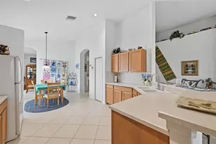10915 Australian Pine Dr, Riverview, FL 33579 - Photo 7