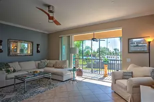 1146 Venetian Harbor Dr NE, Saint Petersburg, FL 33702 - Photo 5