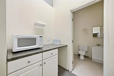 17501 Lakeshore Road, Lutz, FL 33558 - Photo 47
