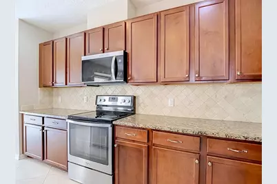 7885 Tuscany Woods Drive, Tampa, FL 33647 - Photo 13