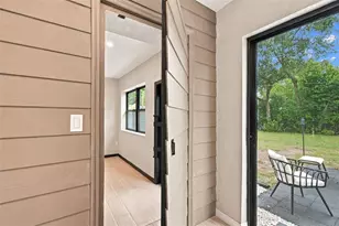 2003 75th Way N, Saint Petersburg, FL 33710 - Photo 37
