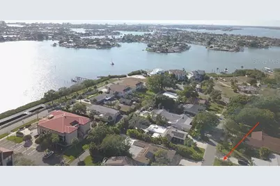 7025 Hibiscus Avenue S, South Pasadena, FL 33707 - Photo 15