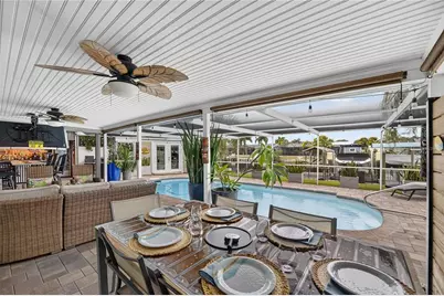 6510 Solitaire Palm Way, Apollo Beach, FL 33572 - Photo 5