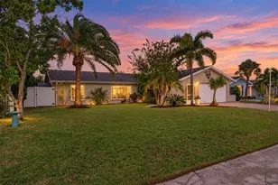 6510 Solitaire Palm Way, Apollo Beach, FL 33572 - Photo 3