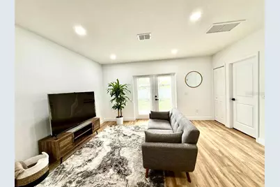 8110 N Greenwood Avenue, Tampa, FL 33604 - Photo 5