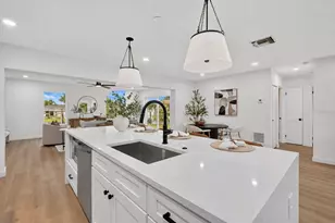 223 94th Ave NE, Saint Petersburg, FL 33702 - Photo 15