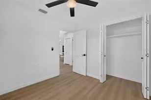 223 94th Ave NE, Saint Petersburg, FL 33702 - Photo 29