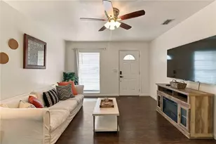 6339 S Lansdale Cir, Tampa, FL 33616 - Photo 5