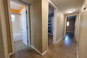 10931 N Edison Ave, Tampa, FL 33612 - Photo 11