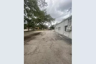 315 S Parsons Ave, Brandon, FL 33511 - Photo 13