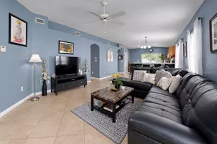 7746 Carriage Pointe Dr, Gibsonton, FL 33534 - Photo 7