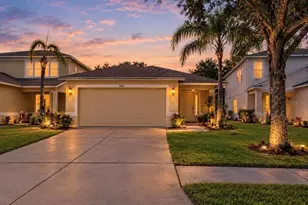 7746 Carriage Pointe Dr, Gibsonton, FL 33534 - Photo 1