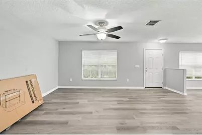 37640 Aaralyn Road, Zephyrhills, FL 33542 - Photo 9