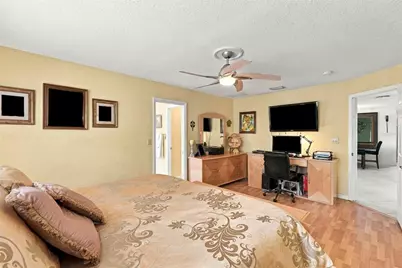 9606 62nd Avenue N, Saint Petersburg, FL 33708 - Photo 19