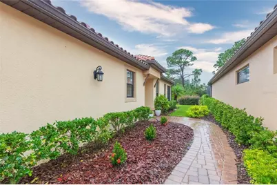 20108 Sorano Hill Place, Tampa, FL 33647 - Photo 3