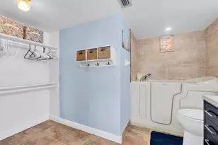 6372 Palma Del Mar Blvd S, Saint Petersburg, FL 33715 - Photo 17