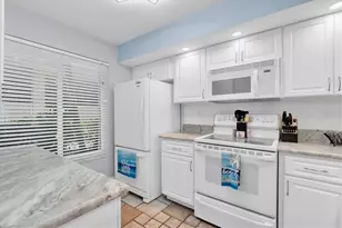 6372 Palma Del Mar Blvd S, Saint Petersburg, FL 33715 - Photo 11