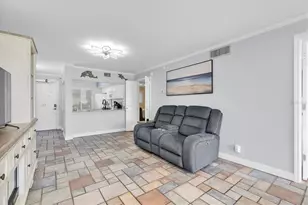 6372 Palma Del Mar Blvd S, Saint Petersburg, FL 33715 - Photo 7