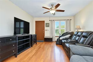 8622 Cobbler Pl, Tampa, FL 33615 - Photo 7