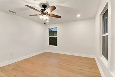 1110 12th Street N, Saint Petersburg, FL 33705 - Photo 25