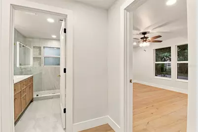 1110 12th Street N, Saint Petersburg, FL 33705 - Photo 21