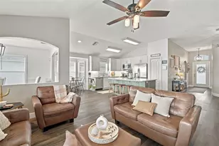 8335 Canterbury Lake Blvd, Tampa, FL 33619 - Photo 39