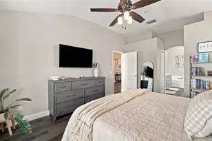 8335 Canterbury Lake Blvd, Tampa, FL 33619 - Photo 13