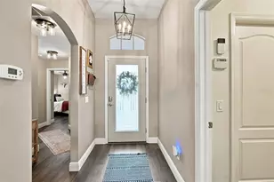 8335 Canterbury Lake Blvd, Tampa, FL 33619 - Photo 9