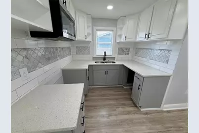 301 80th Avenue NE, Saint Petersburg, FL 33702 - Photo 19