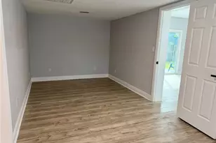 301 80th Ave NE, Saint Petersburg, FL 33702 - Photo 19