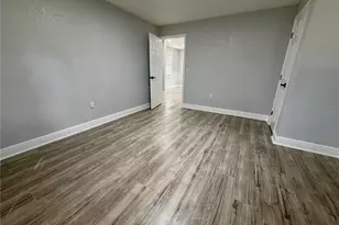 301 80th Ave NE, Saint Petersburg, FL 33702 - Photo 27