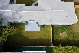 301 80th Ave NE, Saint Petersburg, FL 33702 - Photo 39