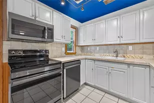 3201 11th Ave N, Saint Petersburg, FL 33713 - Photo 9
