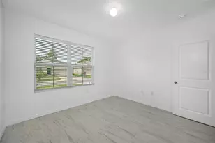 605 Blue Point Dr, Ruskin, FL 33570 - Photo 29