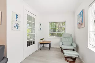 3025 56th St S, Saint Petersburg, FL 33707 - Photo 7