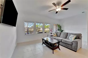 4547 Tuscan Loon Dr, Tampa, FL 33619 - Photo 7