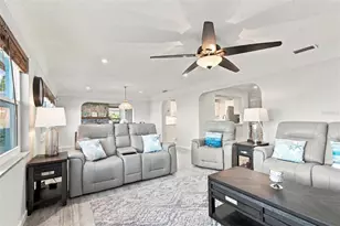 11975 7th St E, Treasure Island, FL 33706 - Photo 19