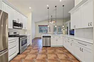 8417 Fenwick Ave, Tampa, FL 33647 - Photo 11