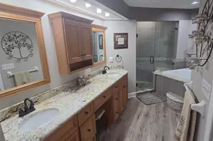 450 Date Palm Ct NE, Saint Petersburg, FL 33703 - Photo 17