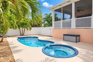 121 7th St, Belleair Beach, FL 33786 - Photo 25
