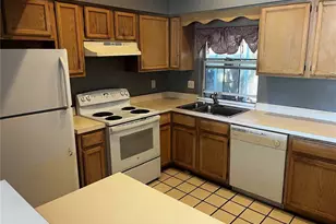 1890 Feather Tree Cir, Clearwater, FL 33765 - Photo 5