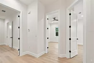 5620 3rd Ave N, Saint Petersburg, FL 33710 - Photo 35