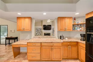 1422 Mallard Pl, Palm Harbor, FL 34683 - Photo 9